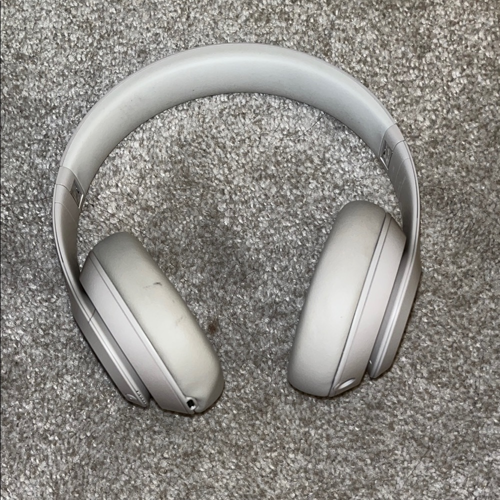 Beats by Dre Over-Ear Headphones - Silver